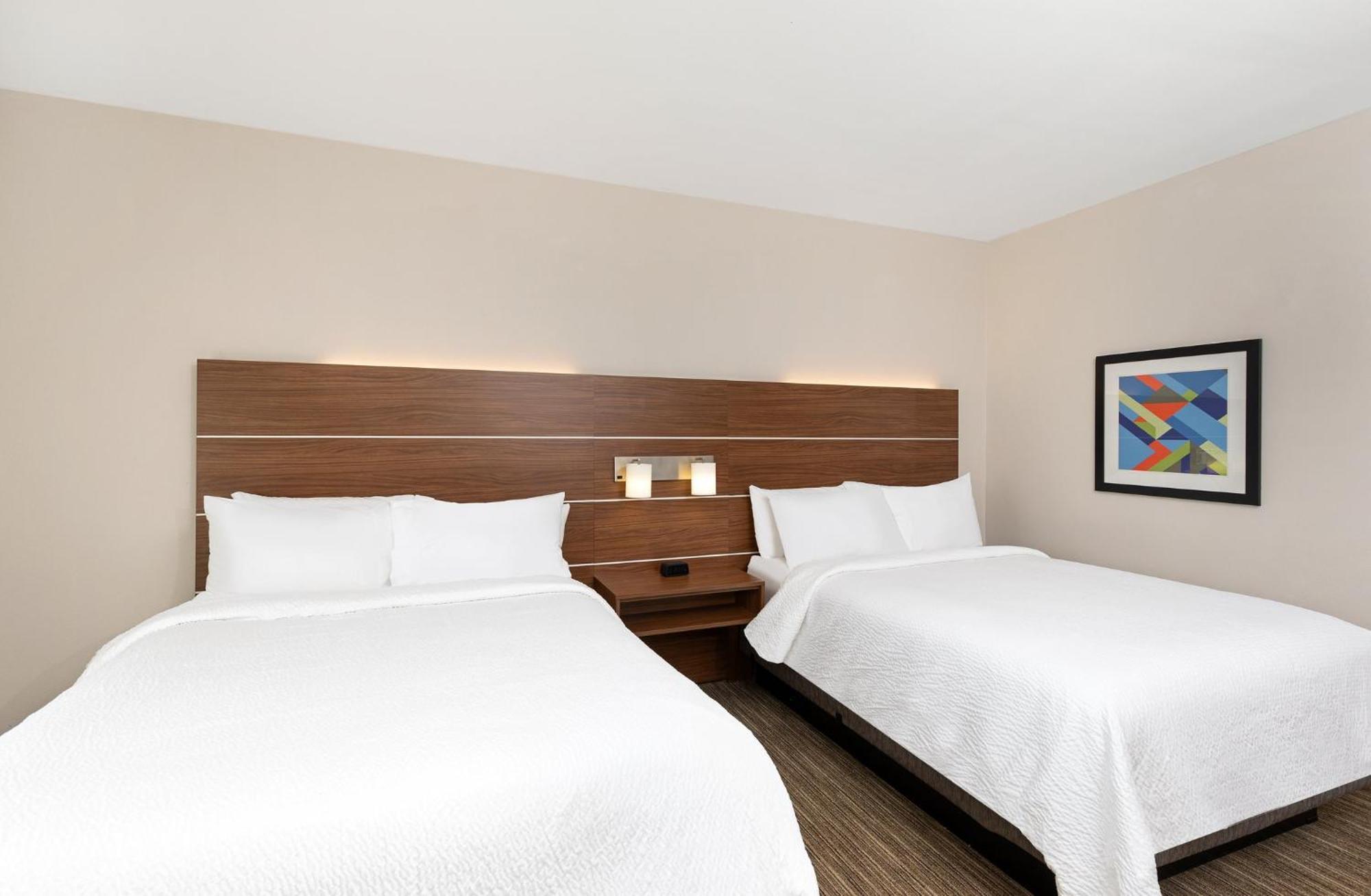 Holiday Inn Express Hotel & Suites Birmingham - Inverness 280 By Ihg Exteriör bild