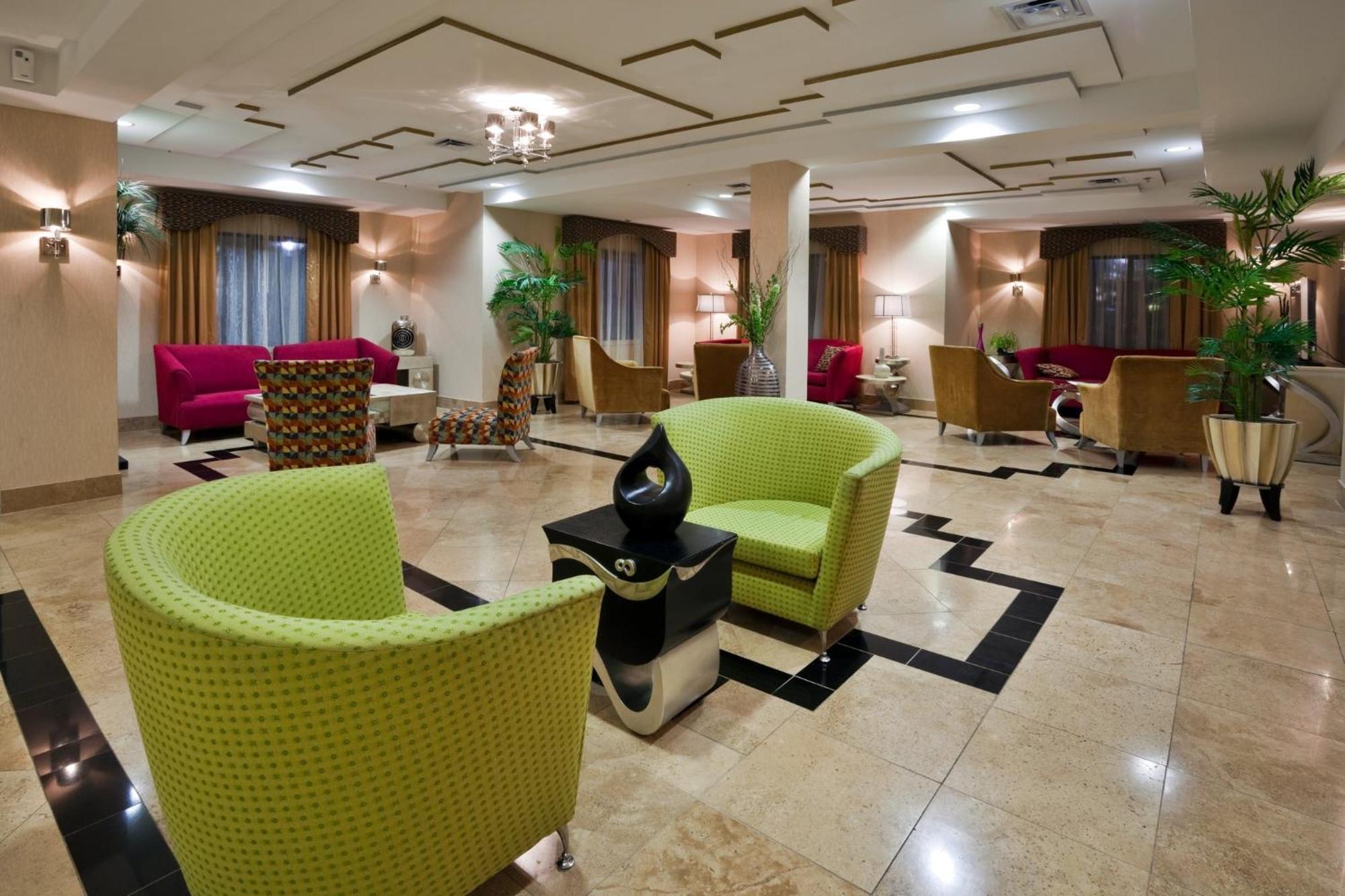Holiday Inn Express Hotel & Suites Birmingham - Inverness 280 By Ihg Exteriör bild