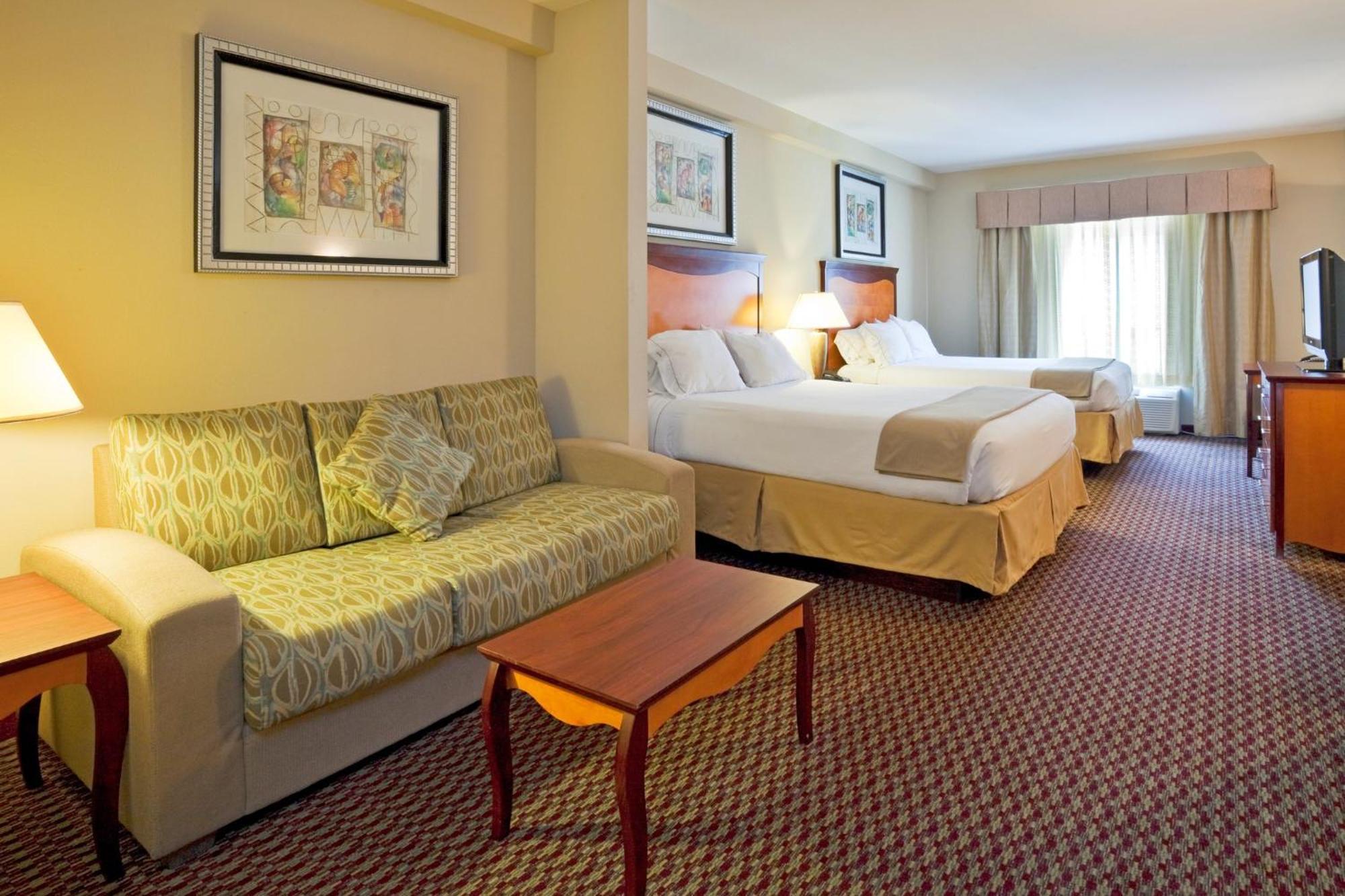 Holiday Inn Express Hotel & Suites Birmingham - Inverness 280 By Ihg Exteriör bild