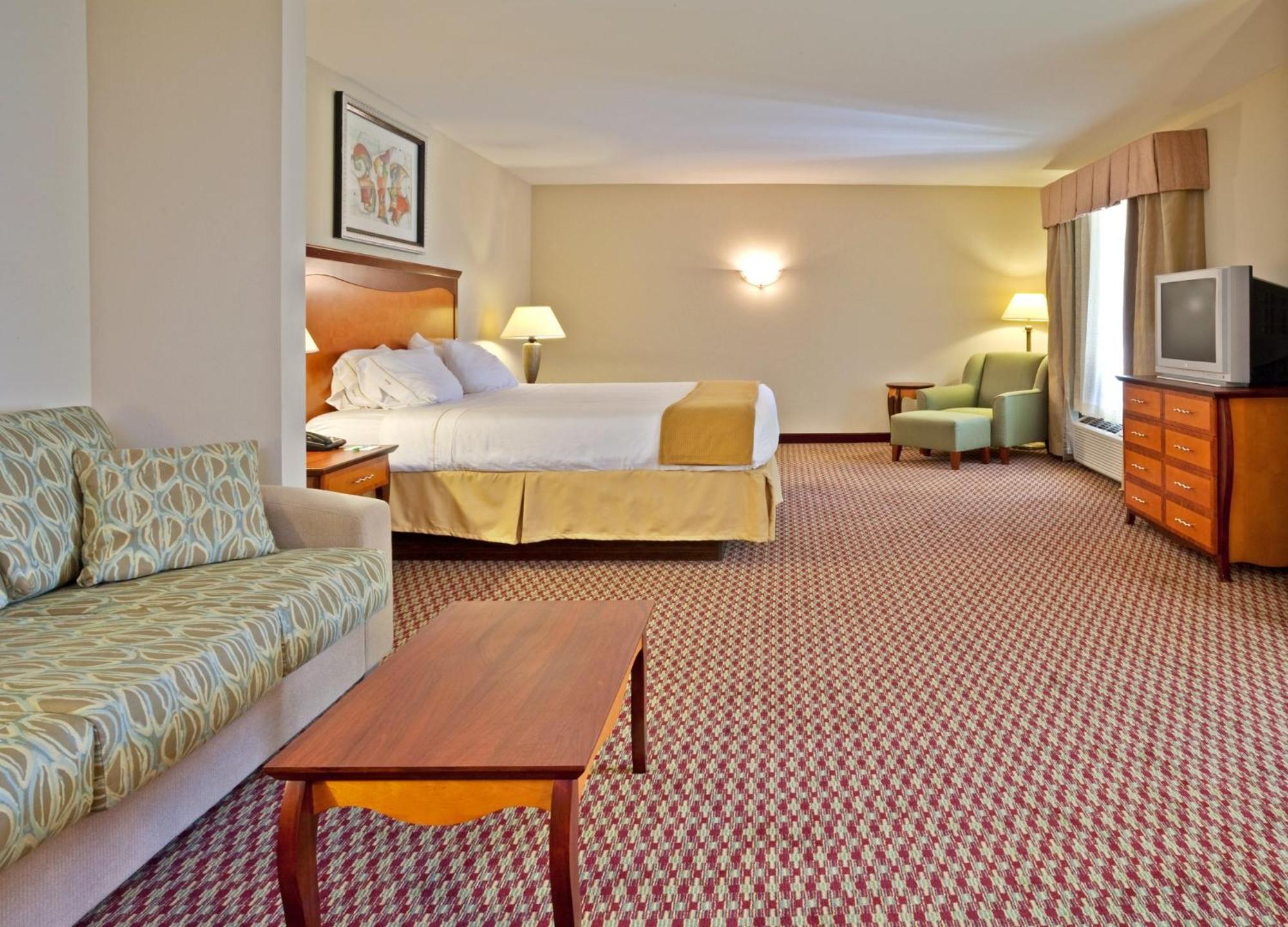 Holiday Inn Express Hotel & Suites Birmingham - Inverness 280 By Ihg Exteriör bild