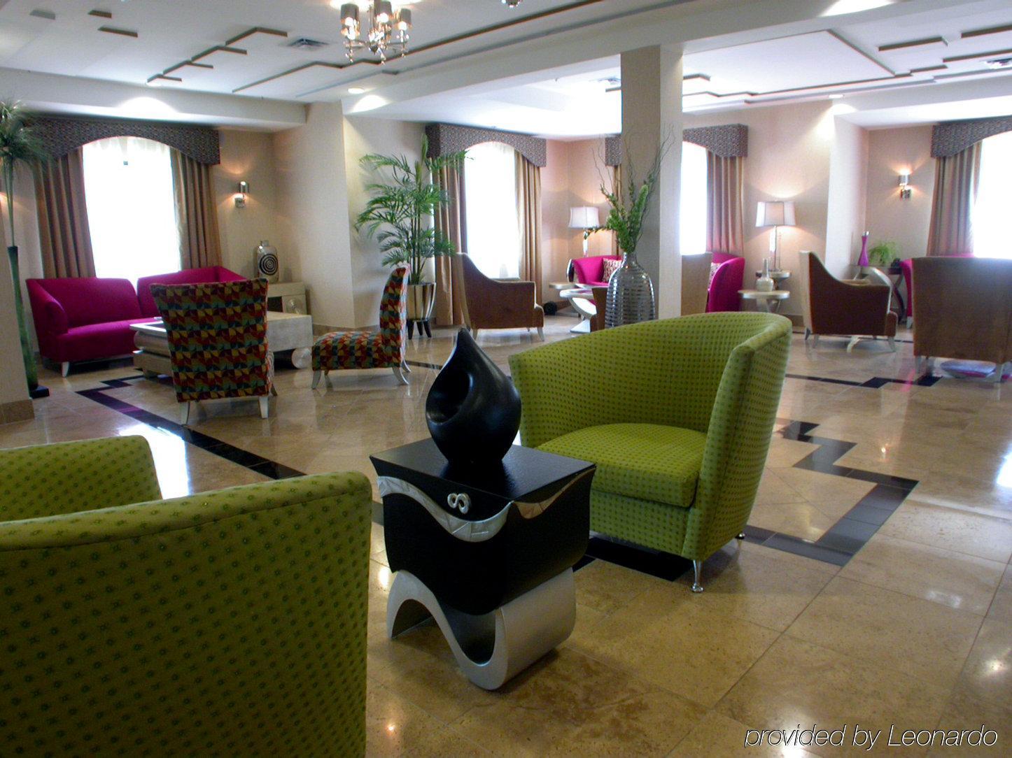 Holiday Inn Express Hotel & Suites Birmingham - Inverness 280 By Ihg Exteriör bild